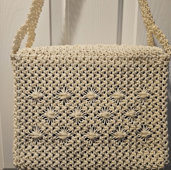 Vintage 70s Shoulder Bag With Brass Turn Lock - Picture 5 of 9